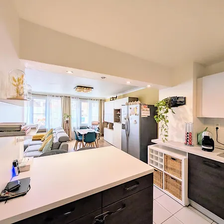 Superbe Dans Le Centre De - Arivée Autonome *